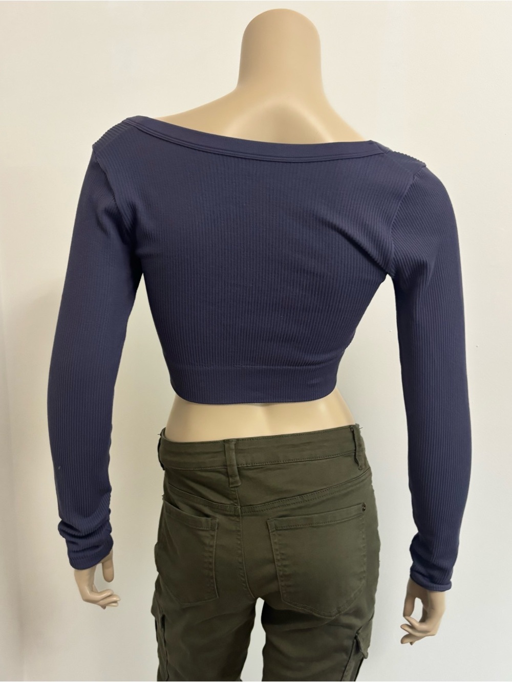Garage Purple Sonia Seamless Long Sleeve Crop Top Size Small - Picture 3 of 4